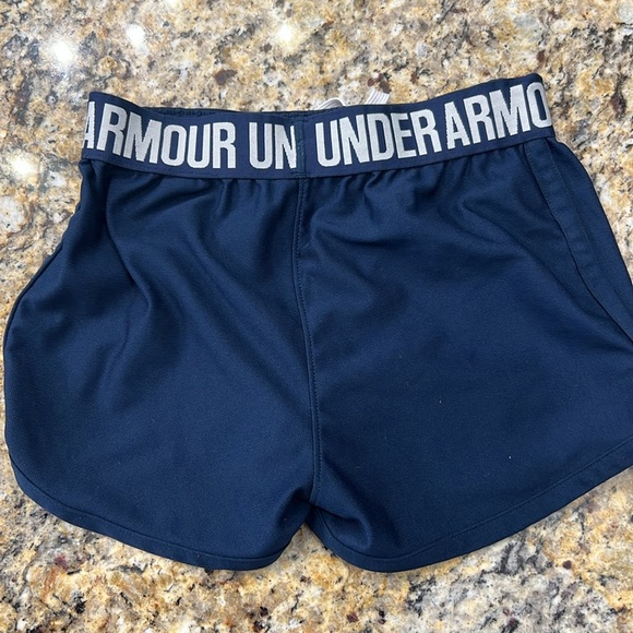 Youth small shorts - Picture 2 of 3